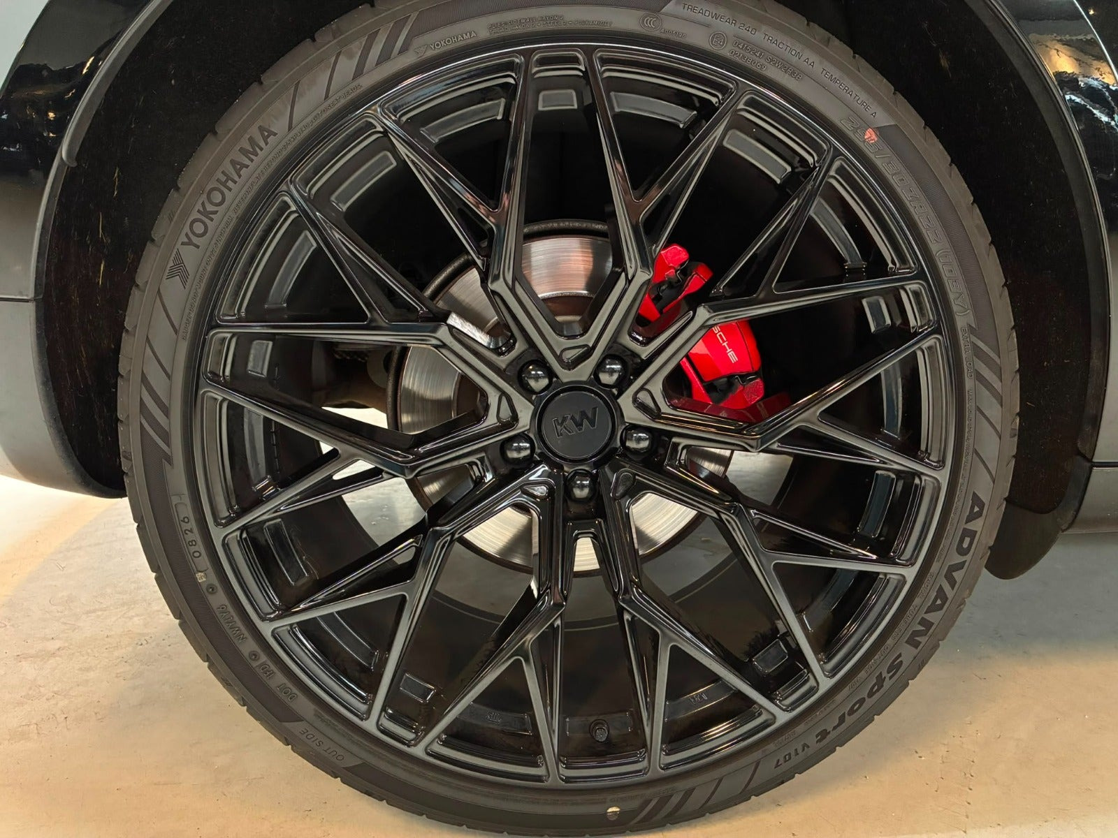Sort Porsche Macan GTS fra 2016
