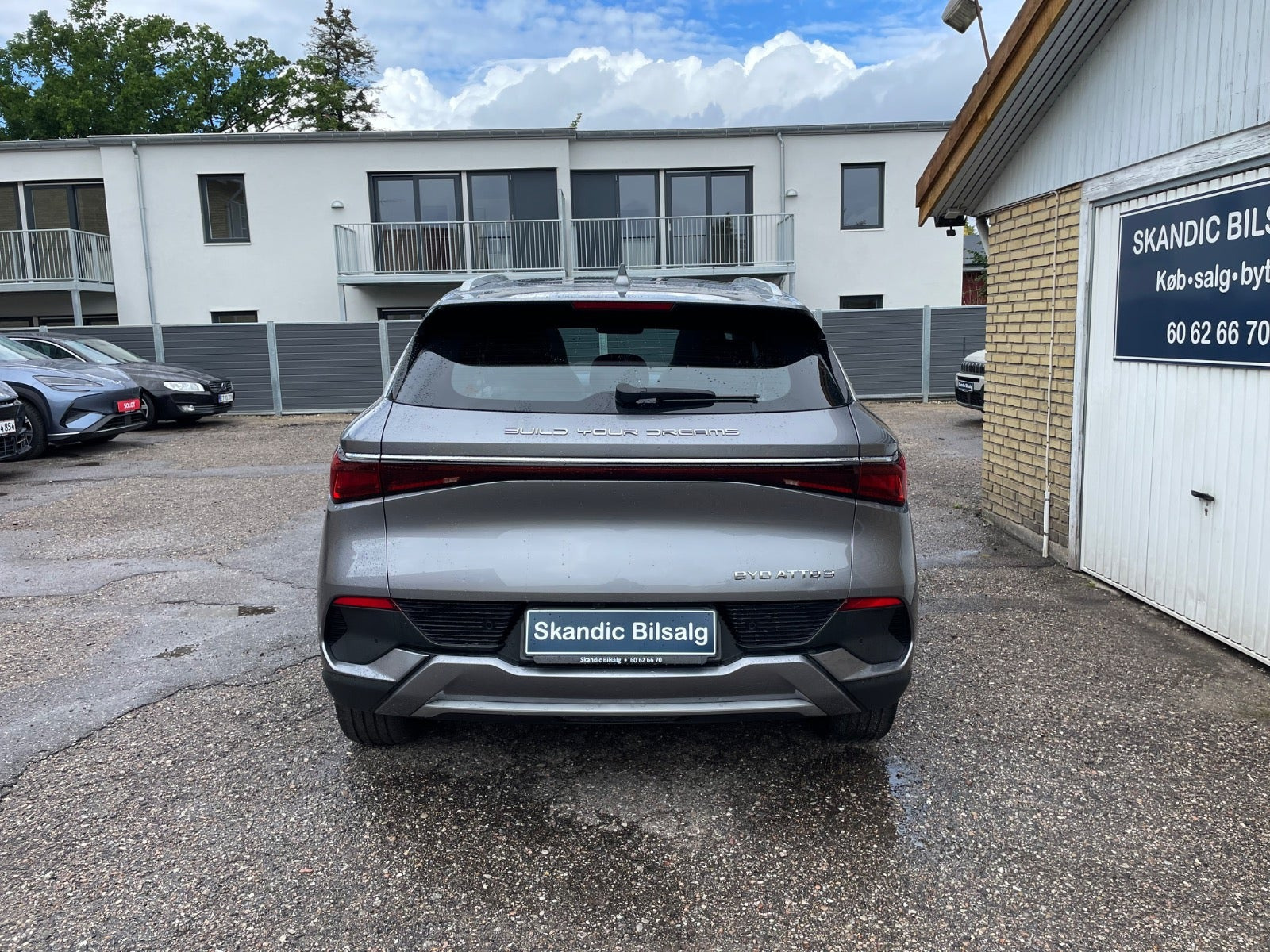 Grå BYD Atto 3 fra 2024
