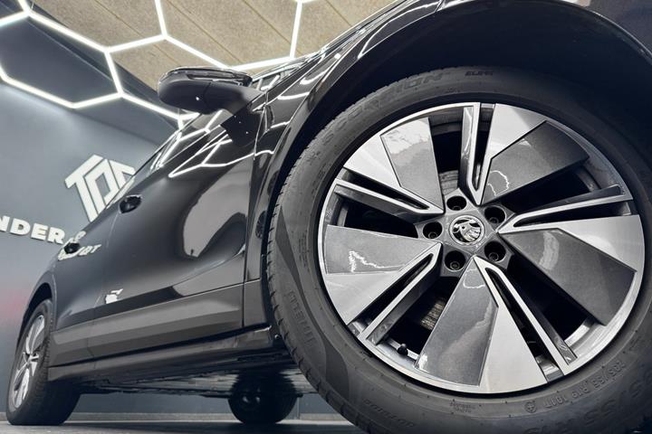 Sort Skoda Enyaq fra 2023