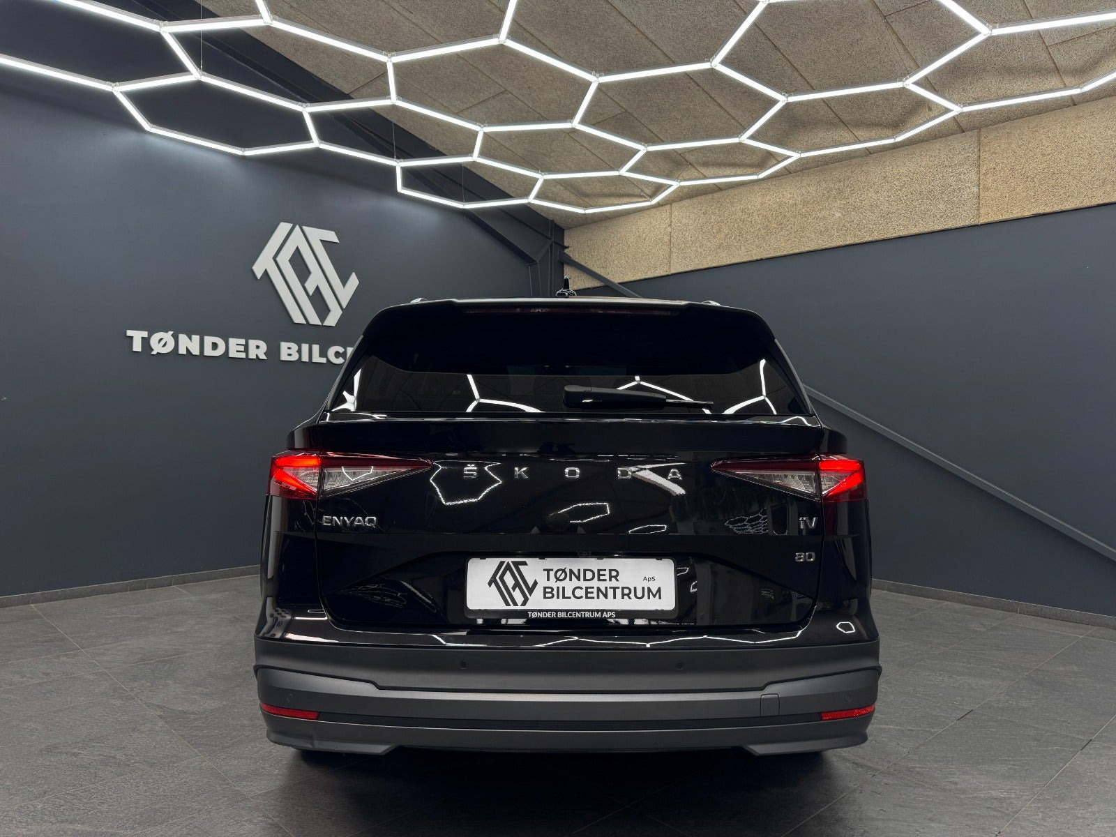 Sort Skoda Enyaq fra 2023