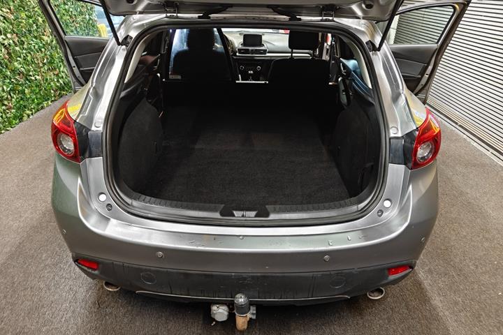 undefined Mazda 3 fra 2014