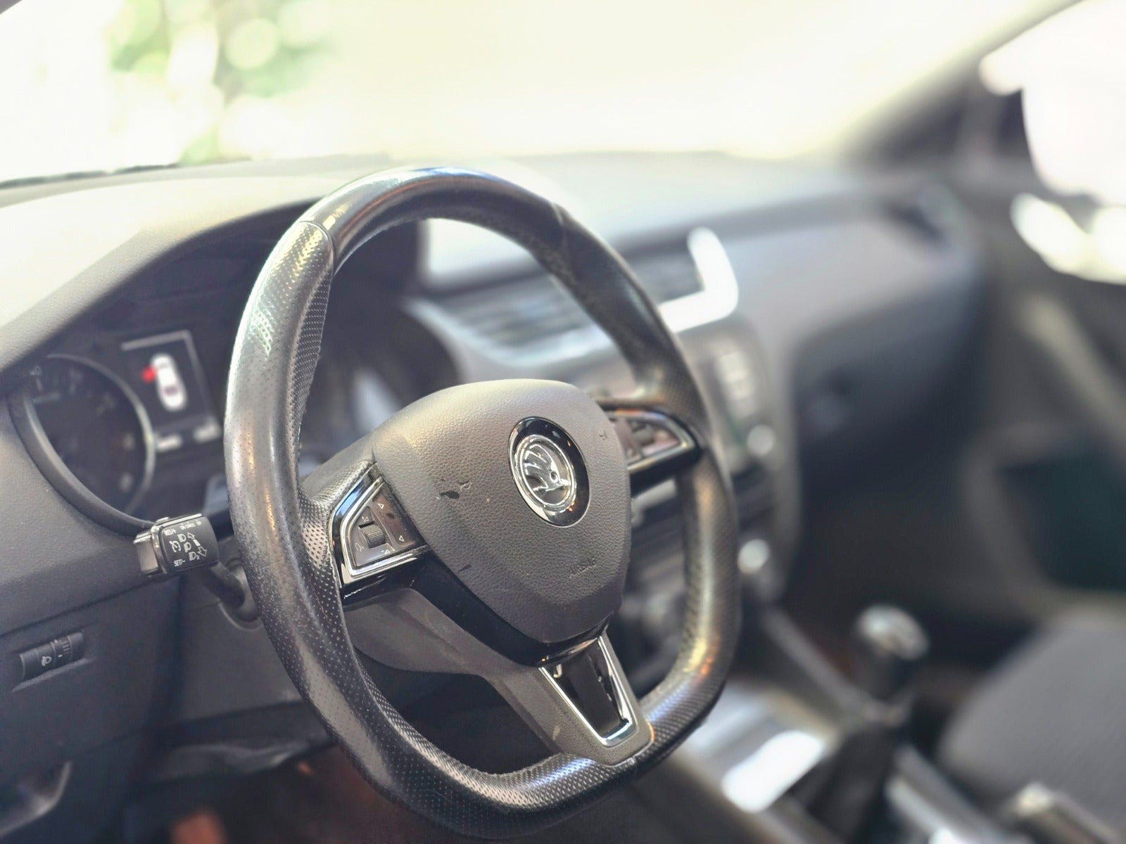 Sort Skoda Octavia fra 2016