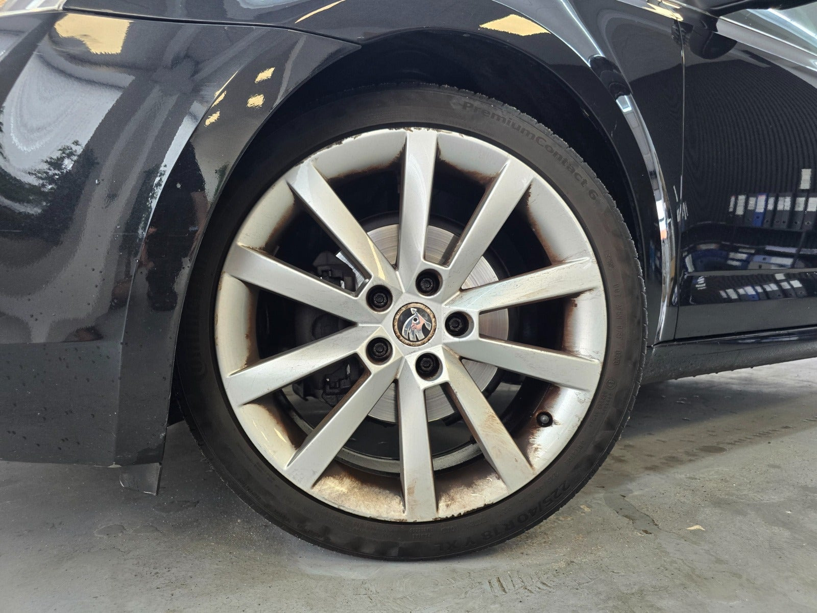 Sort Skoda Octavia fra 2016