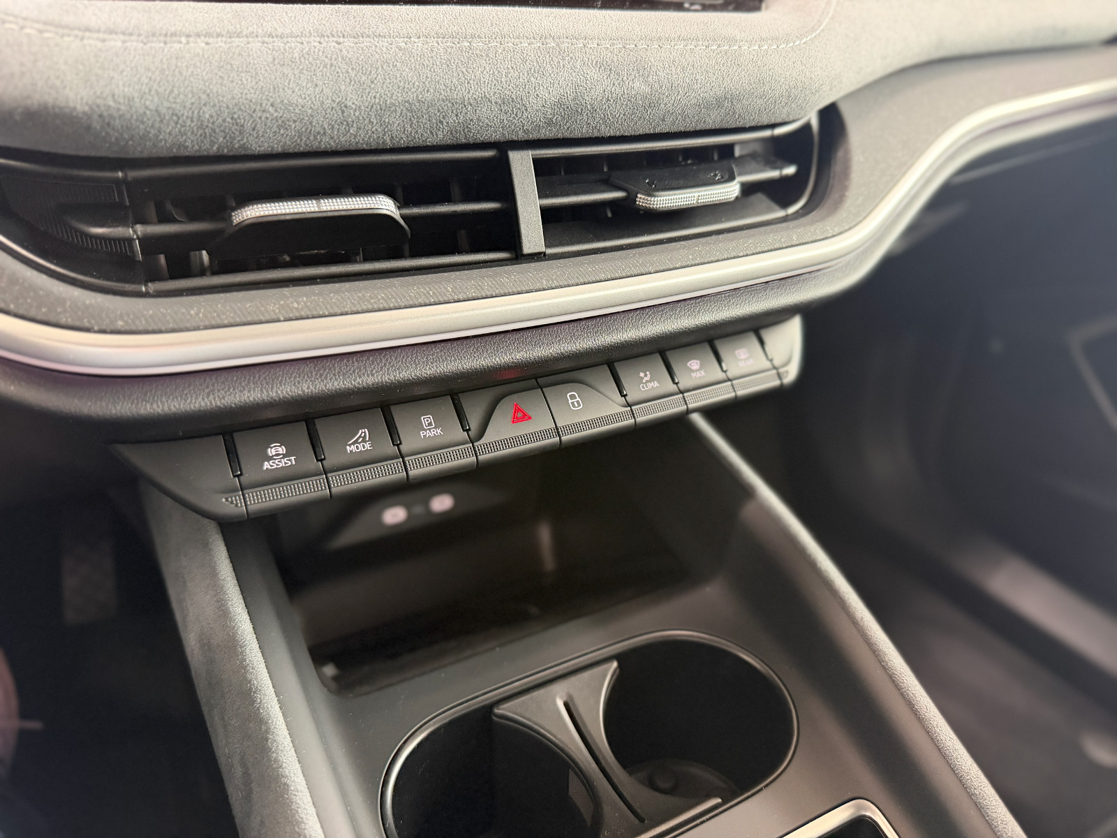 Grå Skoda Enyaq fra 2026