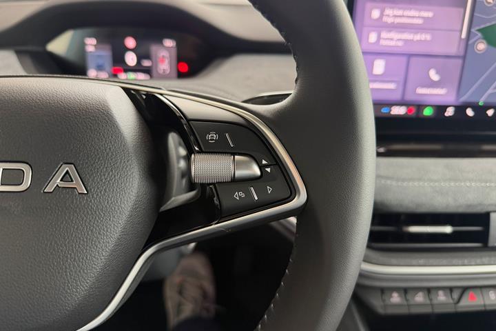 Grå Skoda Enyaq fra 2026