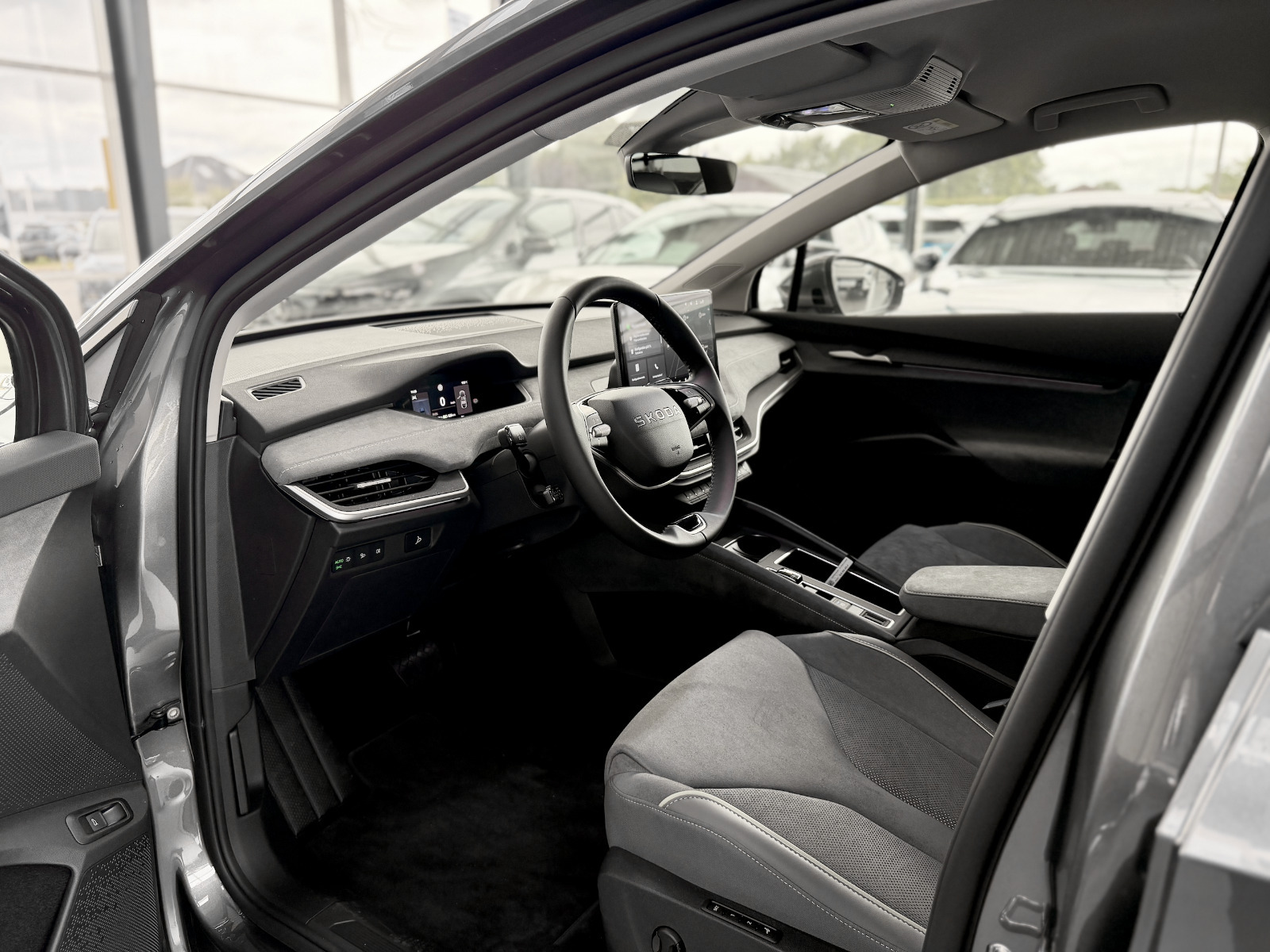 Grå Skoda Enyaq fra 2026