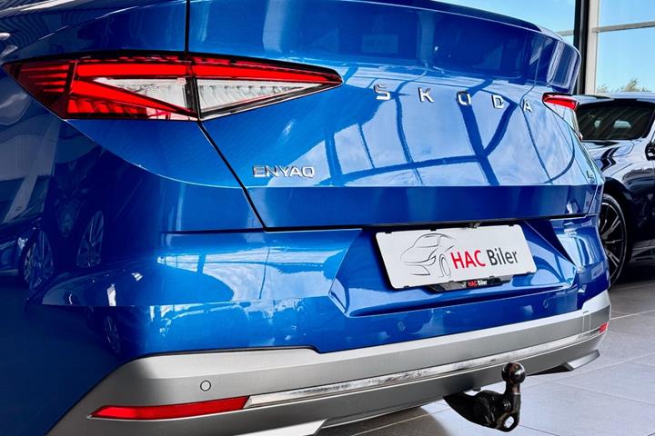Gul Skoda Enyaq fra 2024