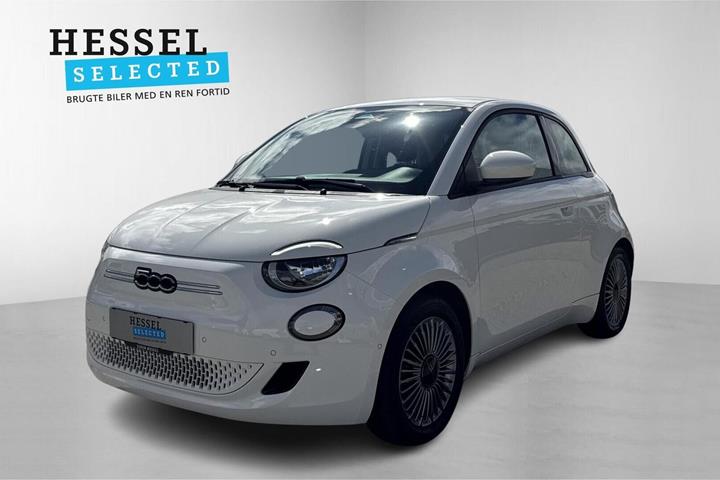 Hvid Fiat 500e fra 2024
