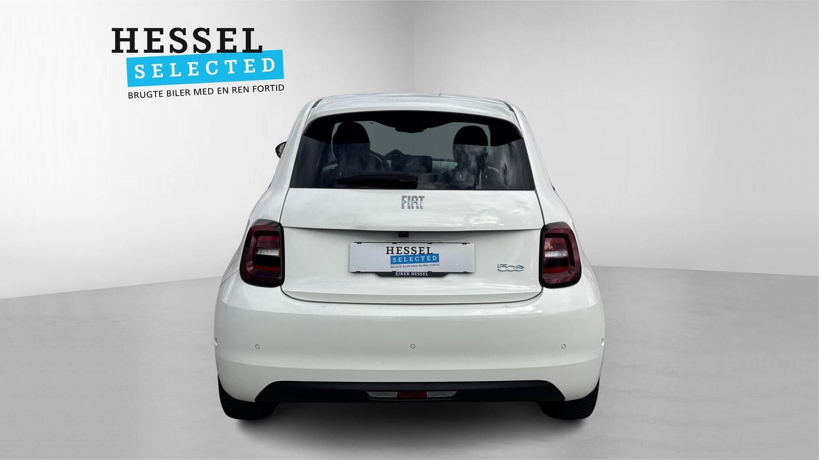Hvid Fiat 500e fra 2024