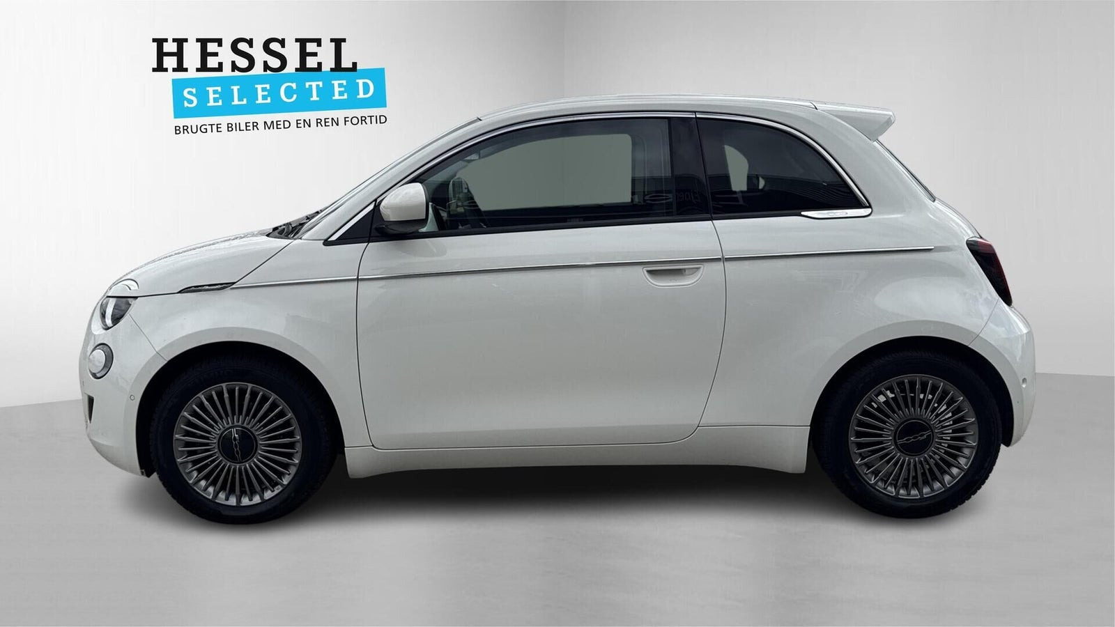 Hvid Fiat 500e fra 2024