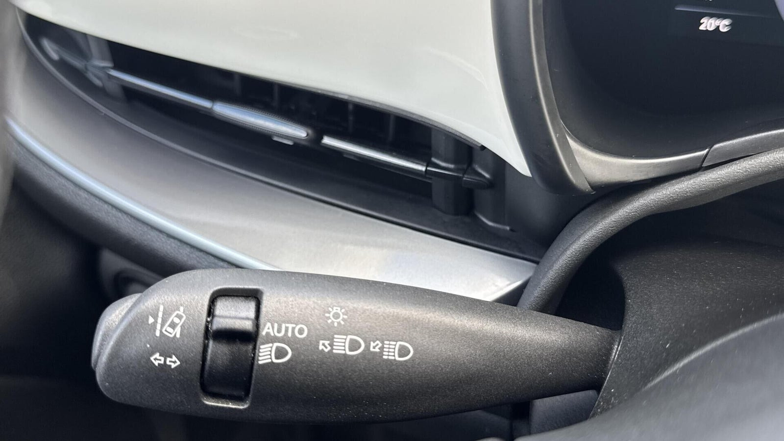 Hvid Fiat 500e fra 2024