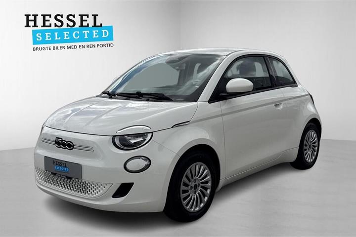Hvid Fiat 500e fra 2023