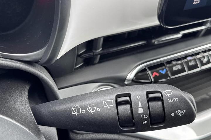Hvid Fiat 500e fra 2023