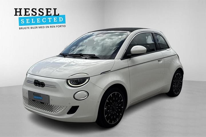 Hvid Fiat 500e fra 2023