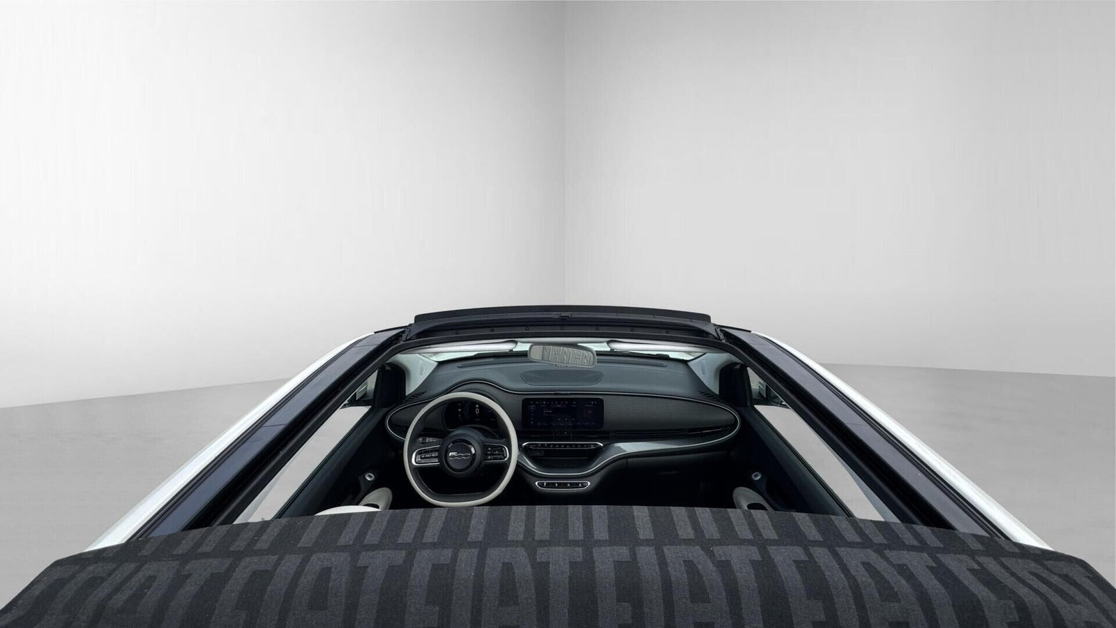 Hvid Fiat 500e fra 2023