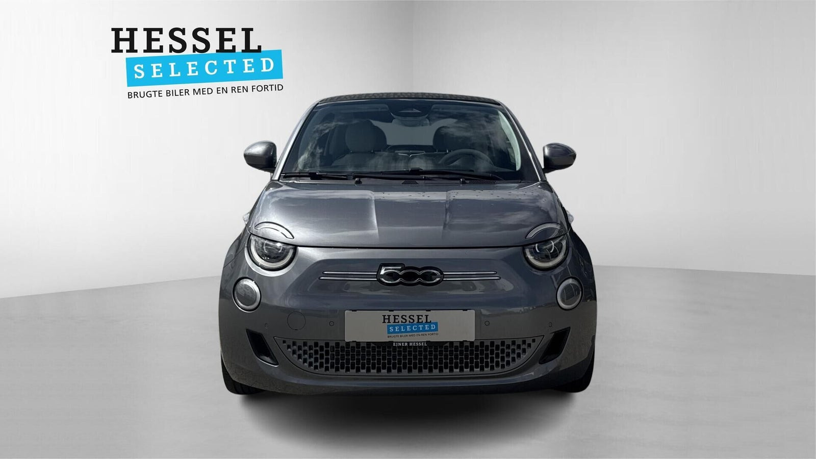 Grå Fiat 500e fra 2023