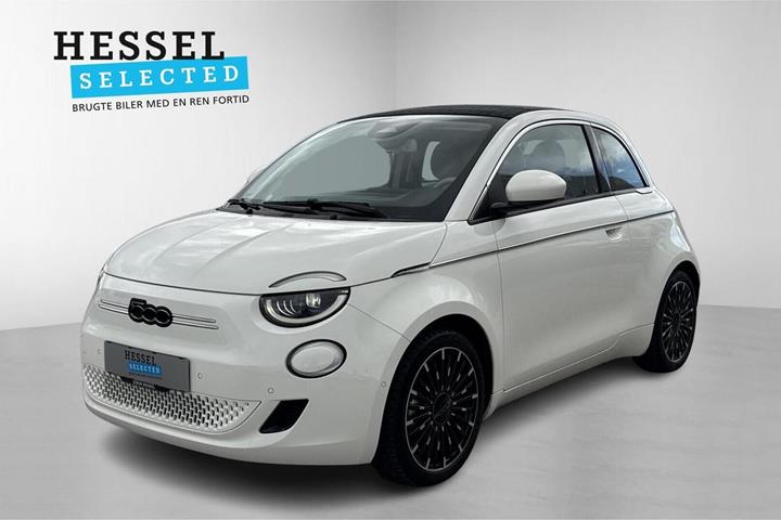Hvid Fiat 500e fra 2023