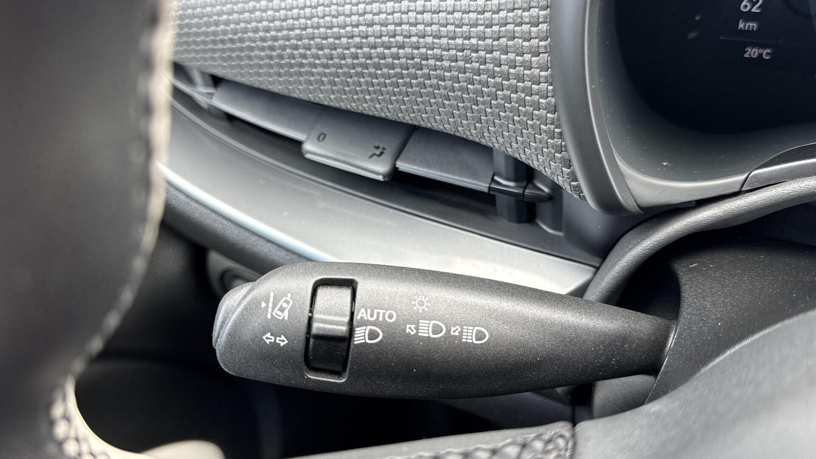 Hvid Fiat 500e fra 2023