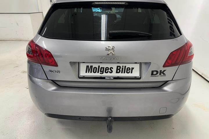 Grå Peugeot 308 fra 2018