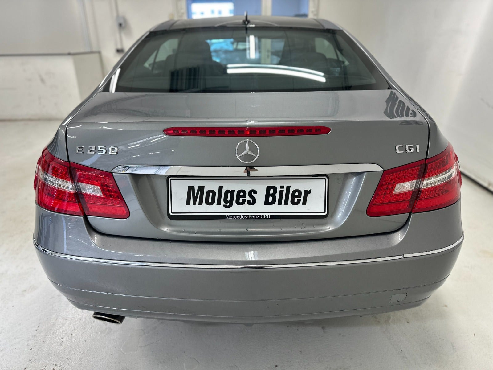 Grå Mercedes E250 fra 2010