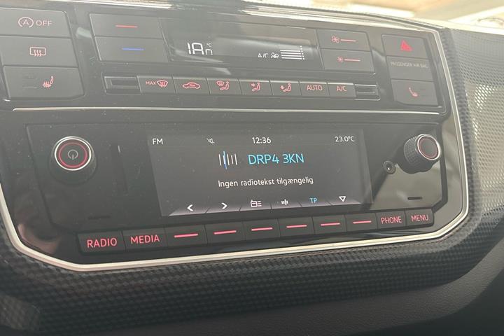 Grå VW UP! fra 2017