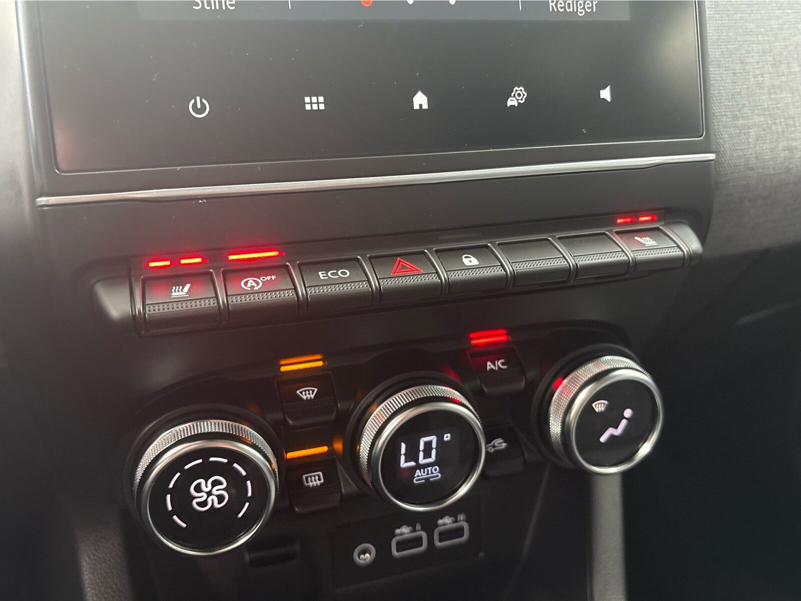 Grå Renault Clio V fra 2024