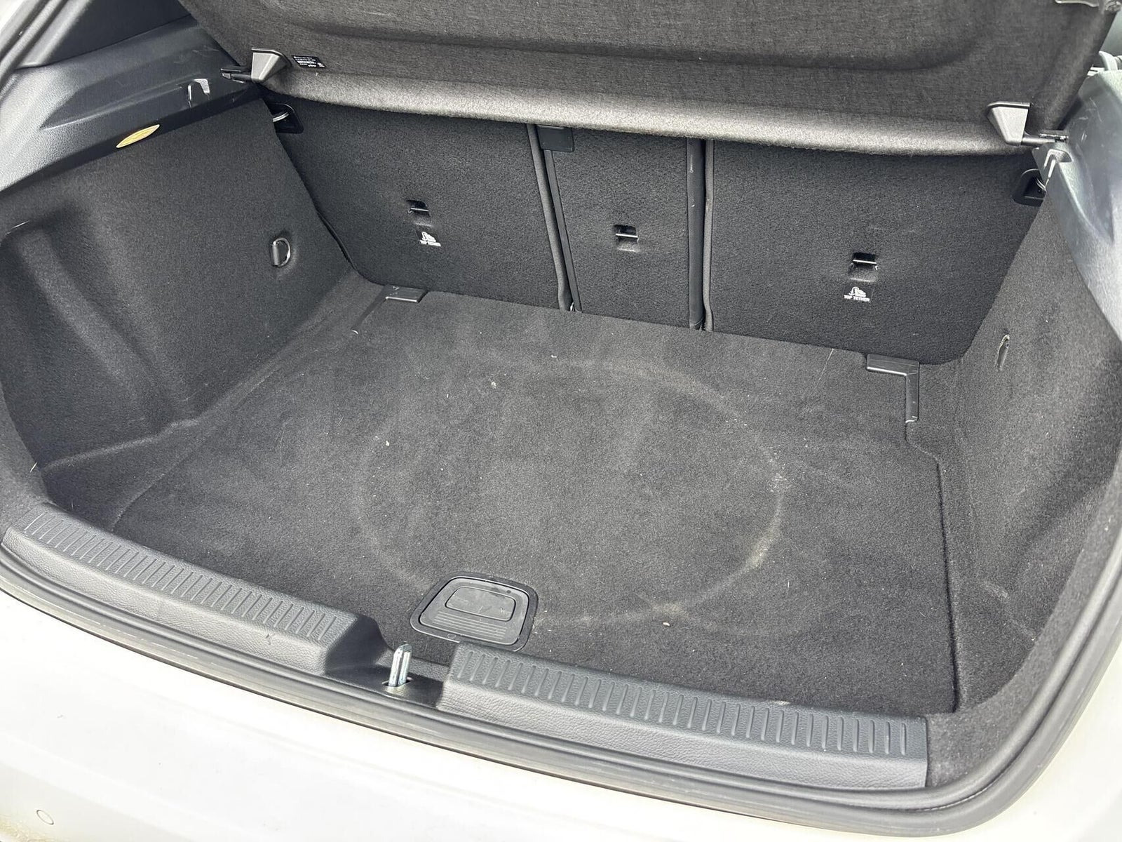 Hvid Mercedes A200 fra 2020