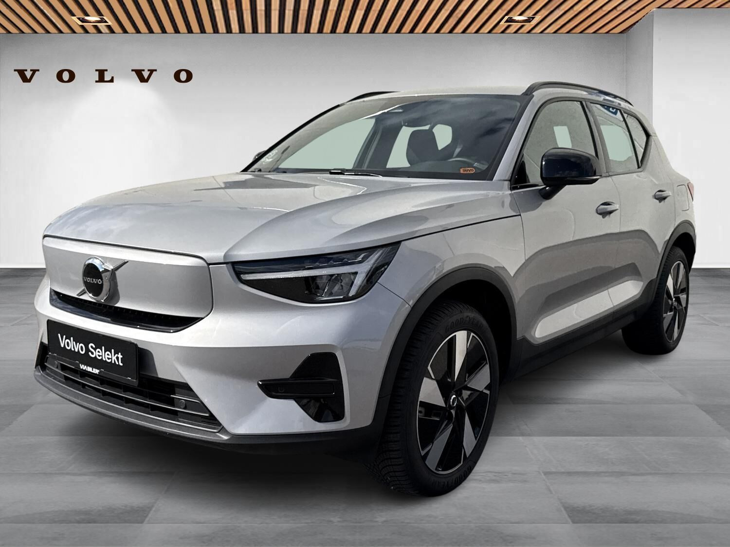 Volvo XC40 Standard Range Plus