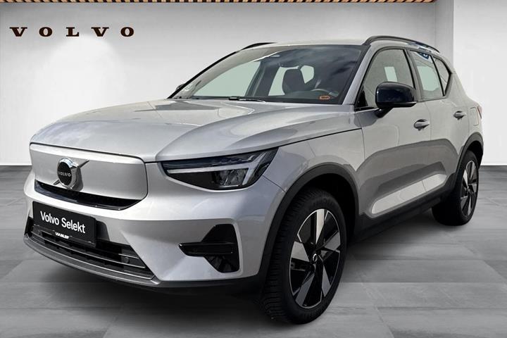 Sølv Volvo XC40 fra 2024