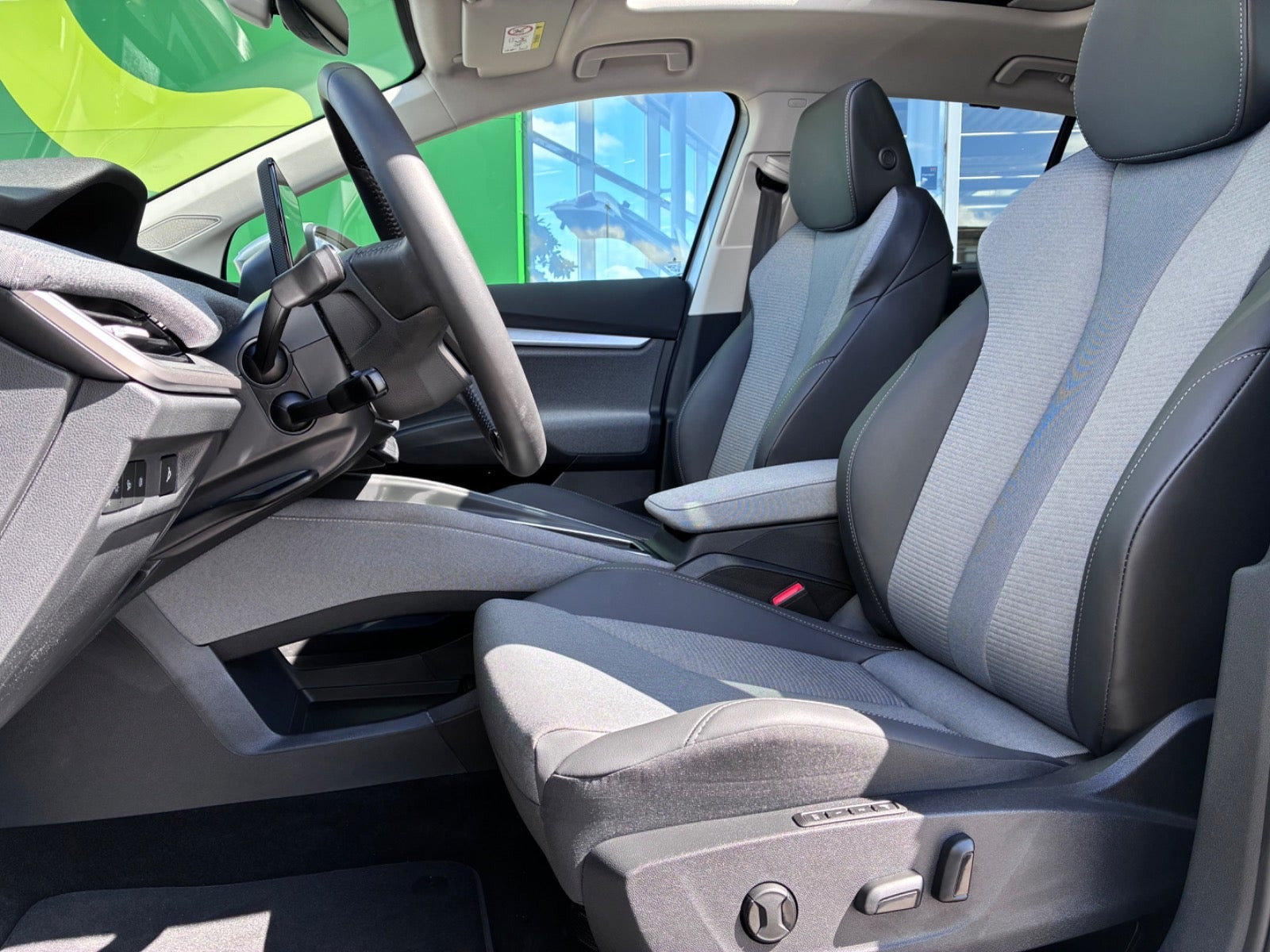Sølv Skoda Enyaq fra 2026