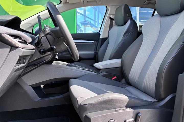 Sølv Skoda Enyaq fra 2026