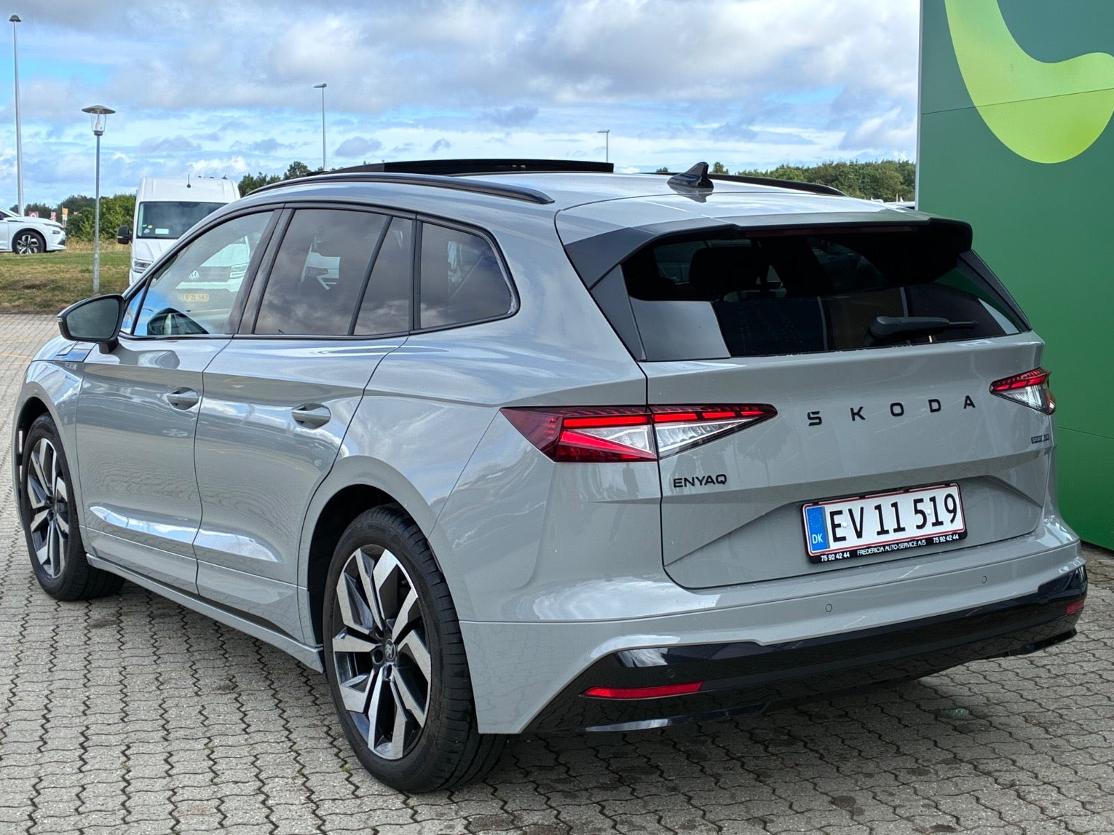 Grå Skoda Enyaq fra 2026