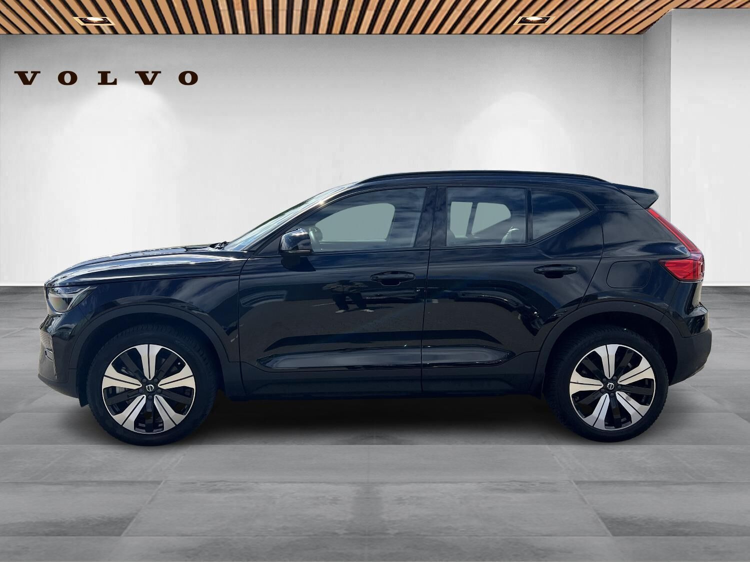 Sort Volvo XC40 fra 2023