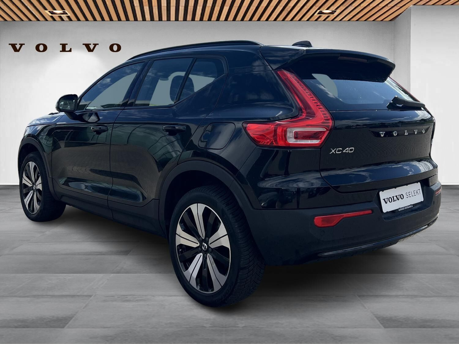 Sort Volvo XC40 fra 2023