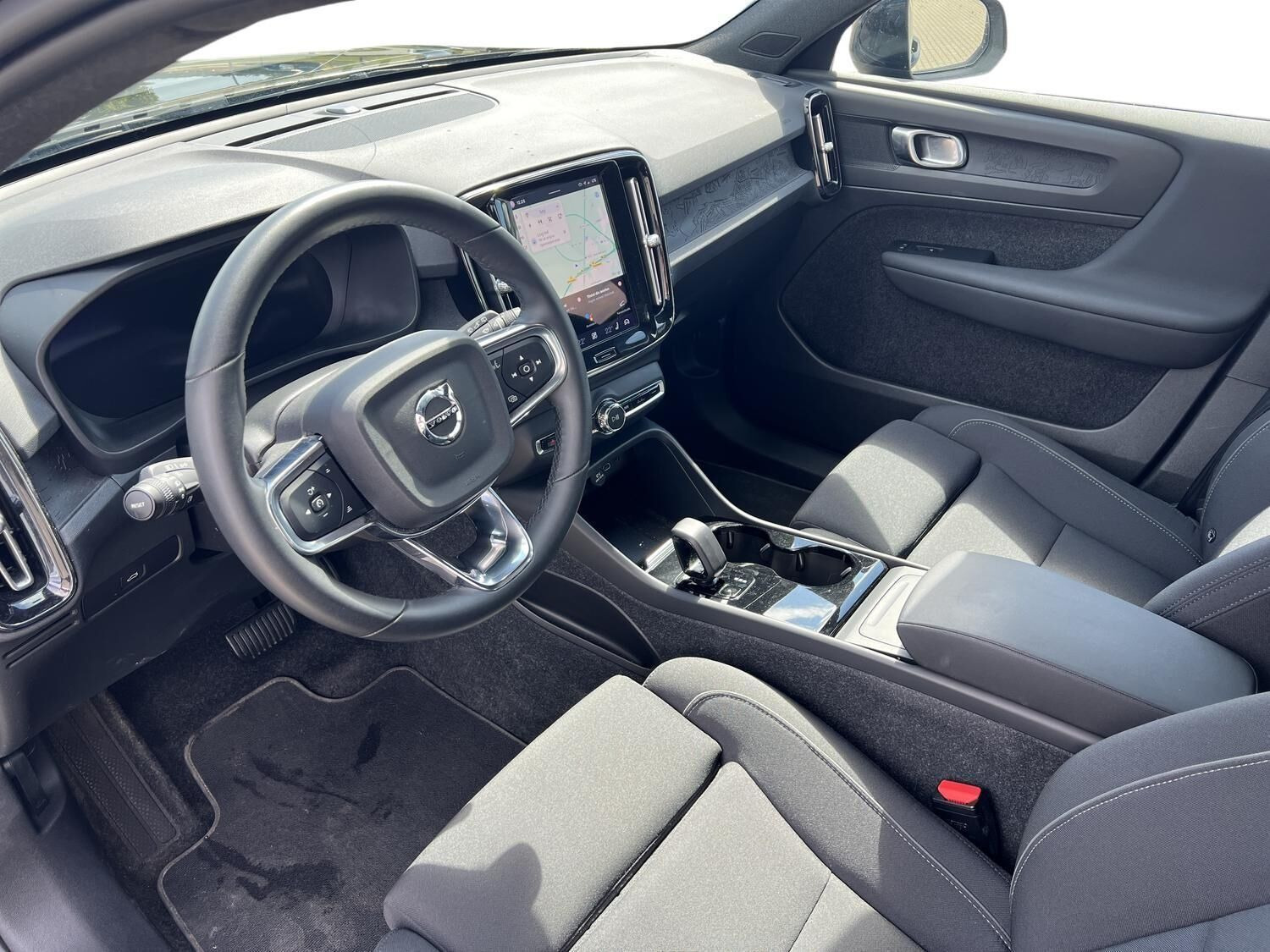 Sort Volvo XC40 fra 2023