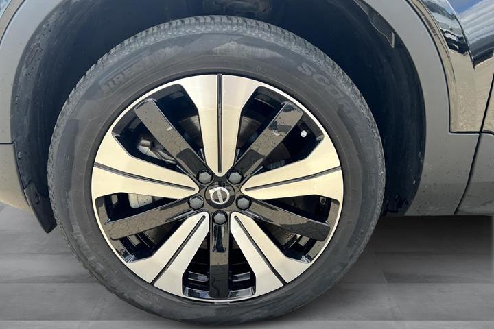 Sort Volvo XC40 fra 2023