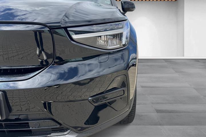 Sort Volvo XC40 fra 2023