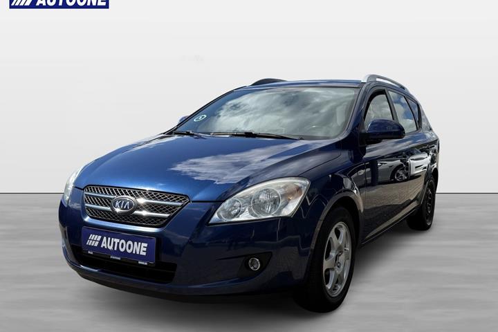Blå Kia Ceed fra 2008 set udefra