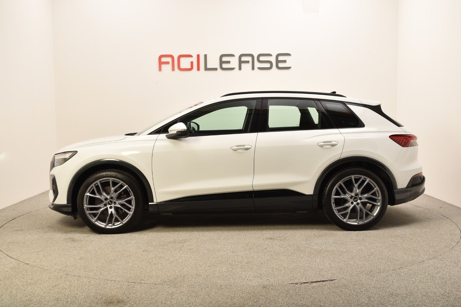 Hvid Audi Q4 e-tron fra 2021