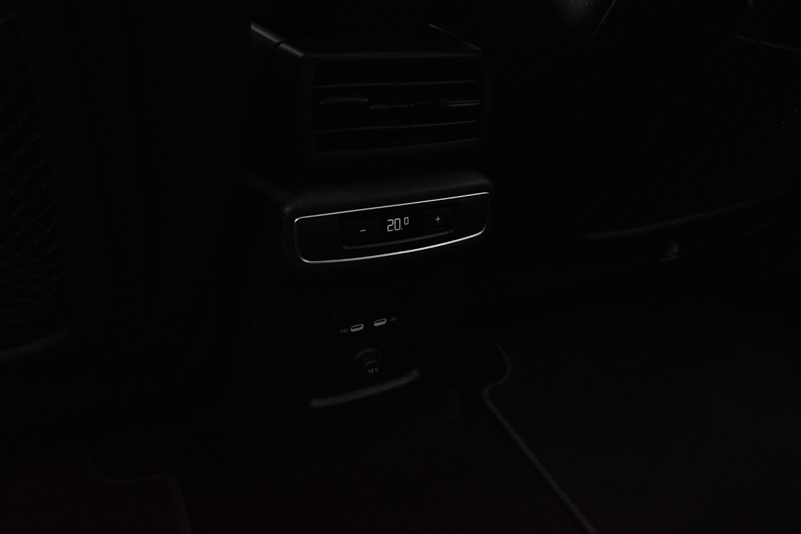 Hvid Audi Q4 e-tron fra 2021