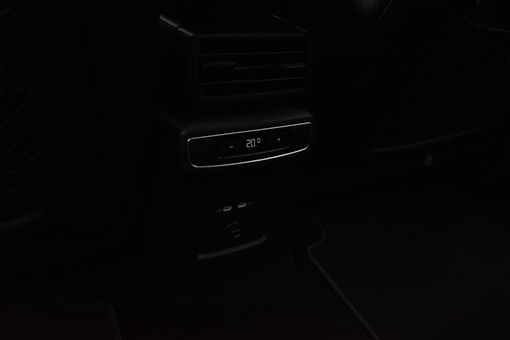 Hvid Audi Q4 e-tron fra 2021