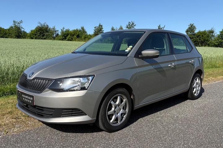 Orange Skoda Fabia fra 2018