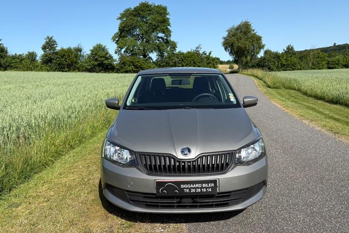 Orange Skoda Fabia fra 2018