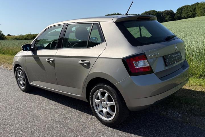 Orange Skoda Fabia fra 2018