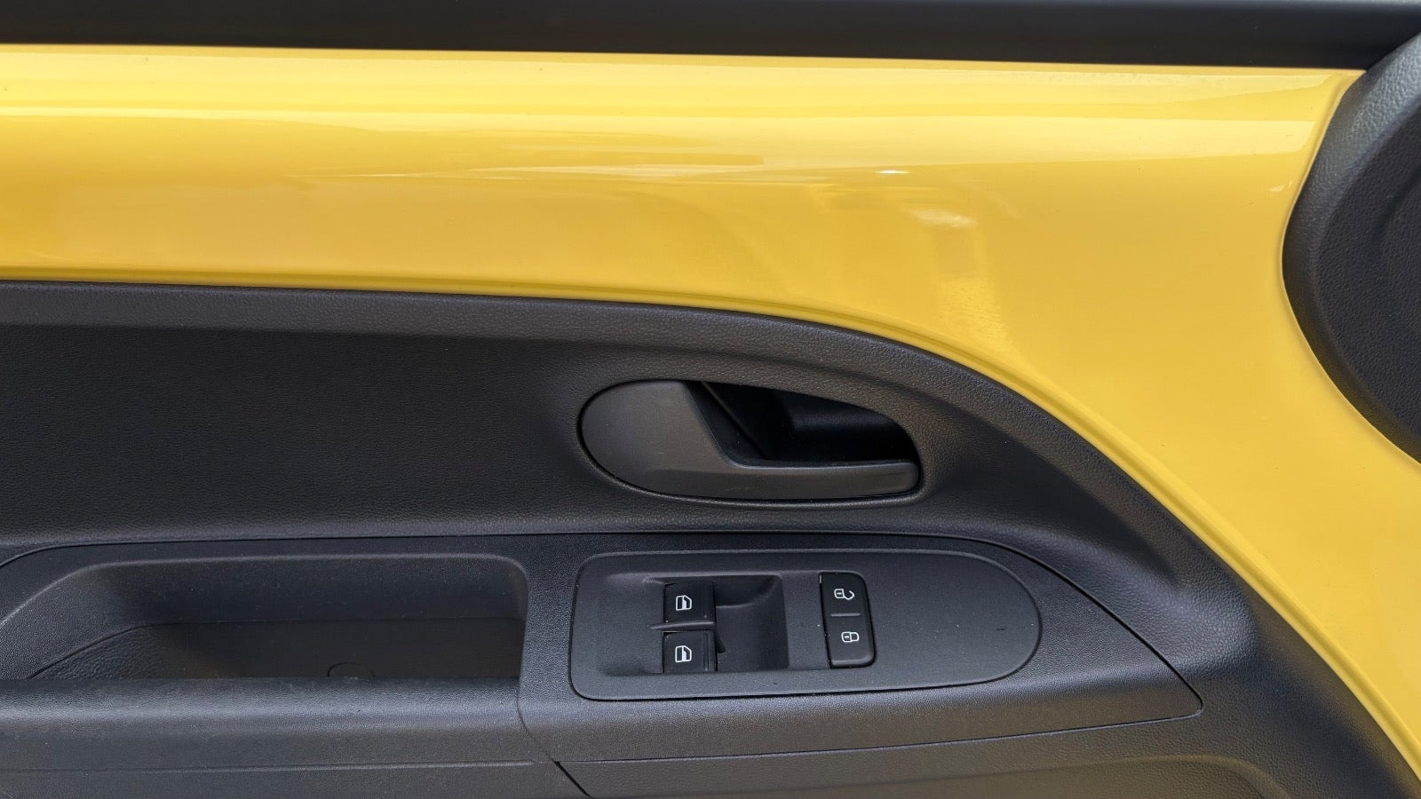 Gul Skoda Citigo fra 2019
