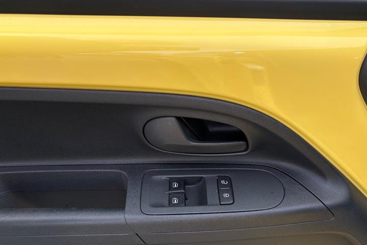Gul Skoda Citigo fra 2019
