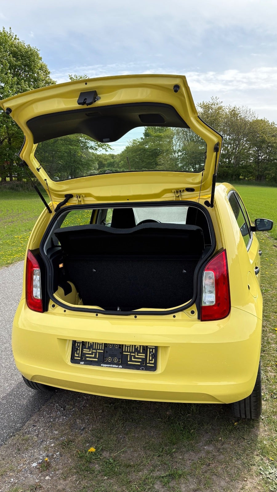 Gul Skoda Citigo fra 2019