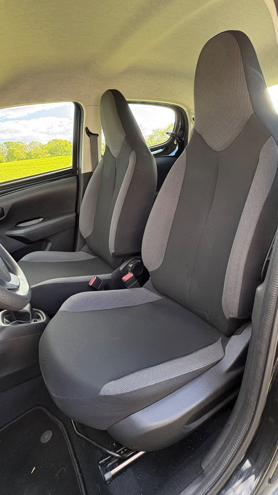 Sort Peugeot 108 fra 2014