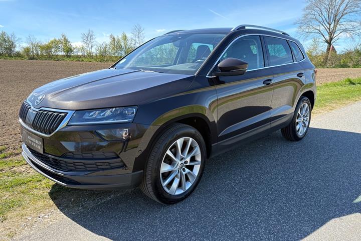 Brun Skoda Karoq fra 2019