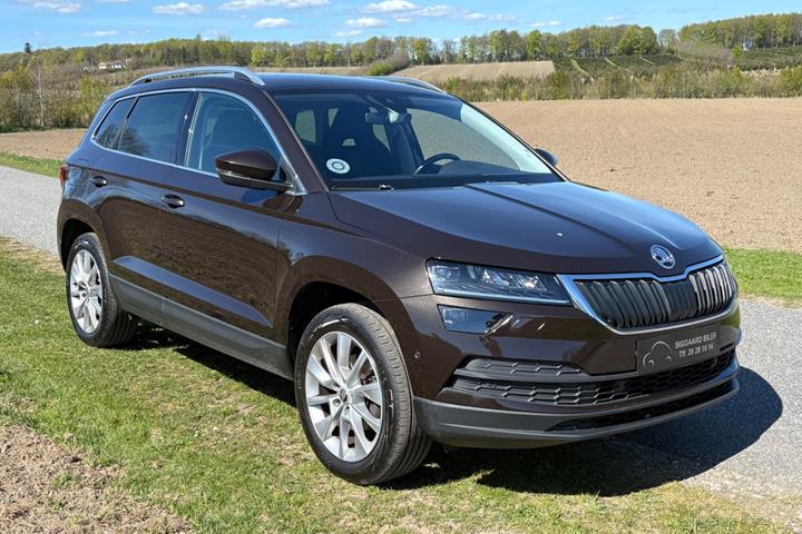 Brun Skoda Karoq fra 2019